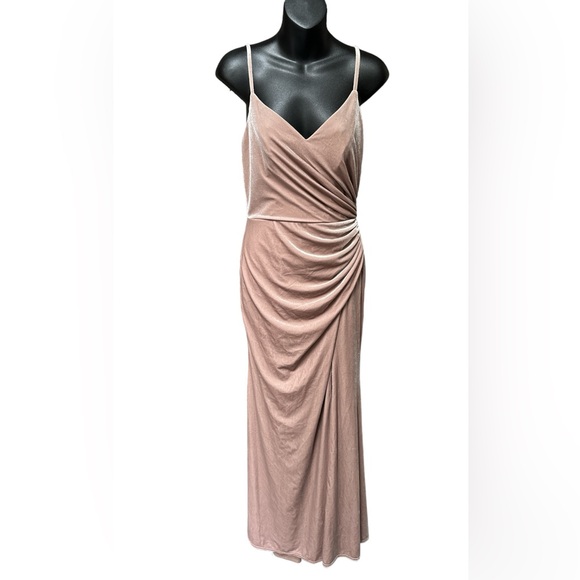 Reverly Rory Gold Champagne Velvet formal/prom/bridesmaid Dress size 4 - Picture 2 of 7